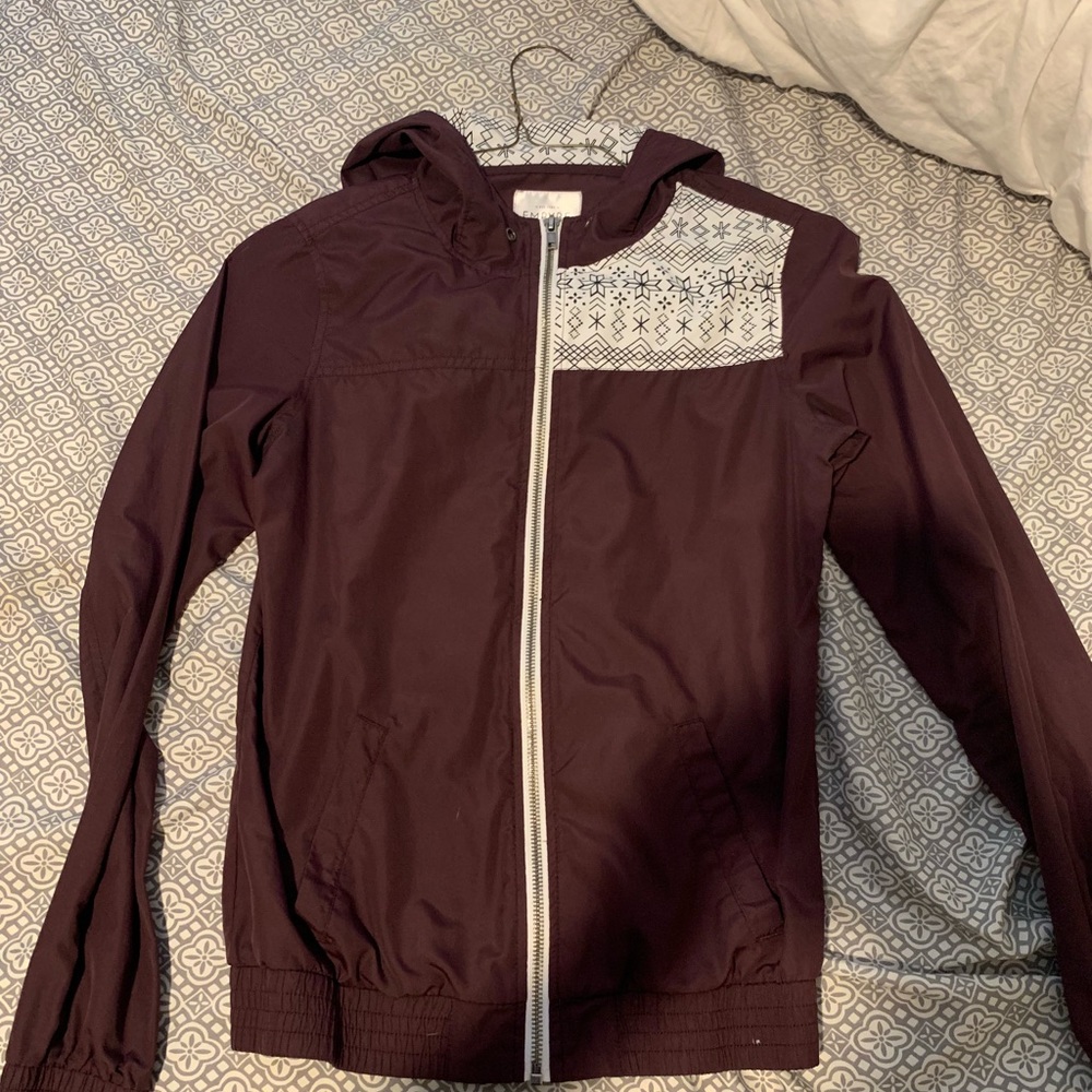 maroon jacket size small